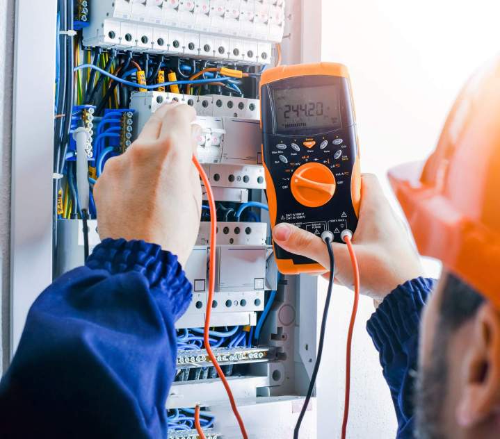 Maintenance électrique Saguenay–Lac-Saint-Jean